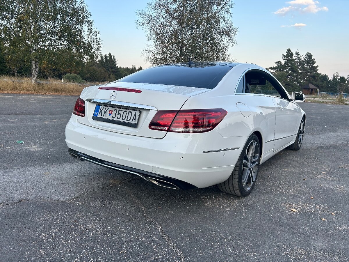 Mercedes-Benz E 200 Coupé - 4