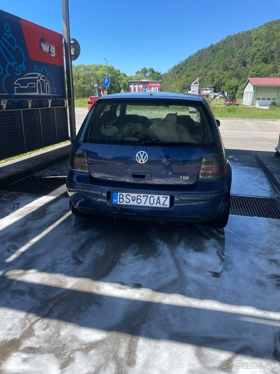 Golf 4 - 4