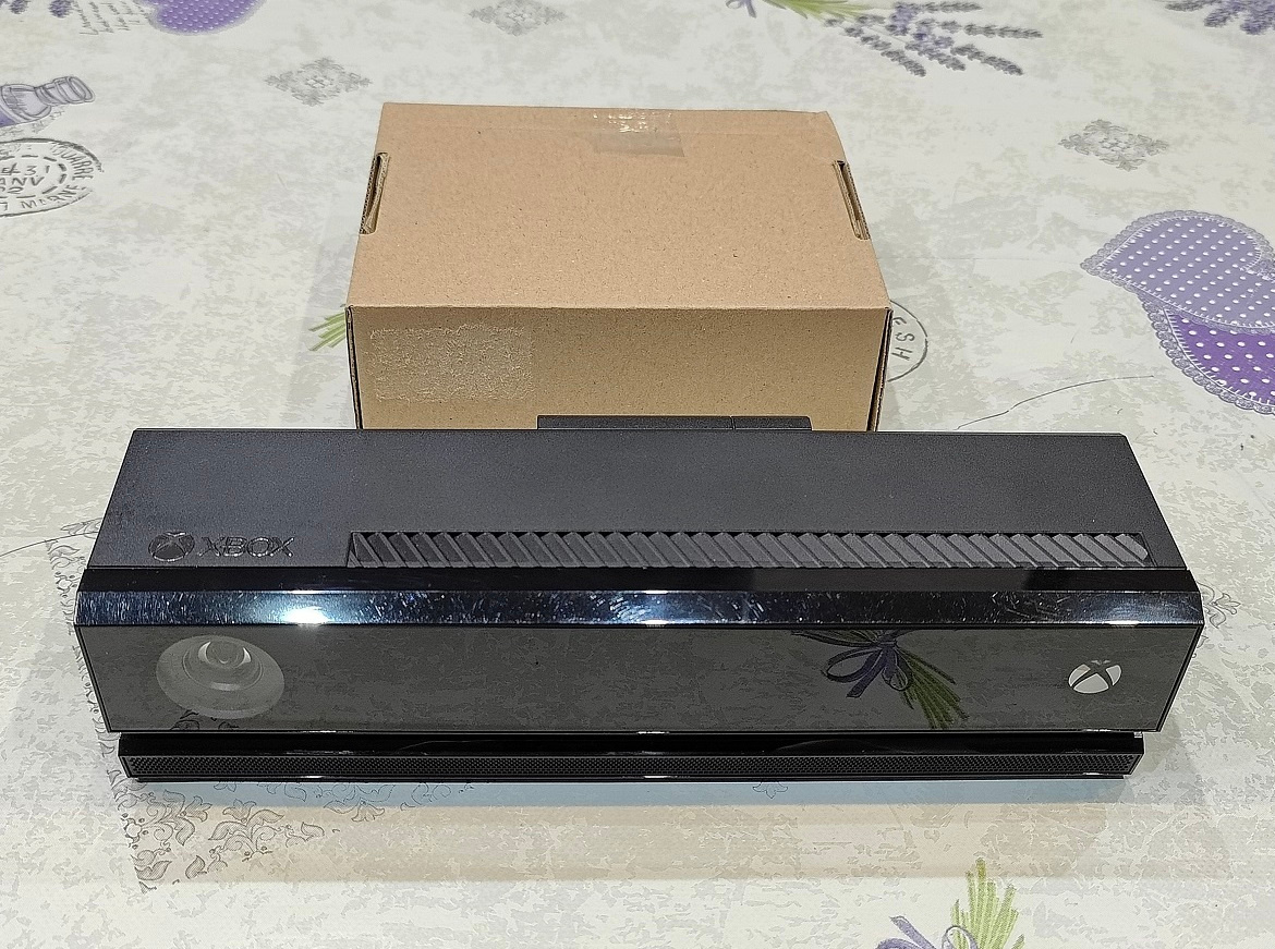 Xbox One X 1TB Project Scorpio Edition +Cyberpunk - 4
