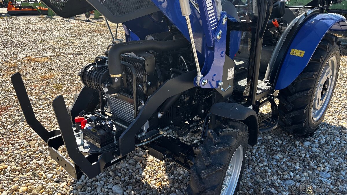 Traktor LOVOL - 4