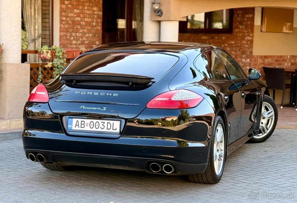 Porsche Panamera S 4.8 V8 - 4