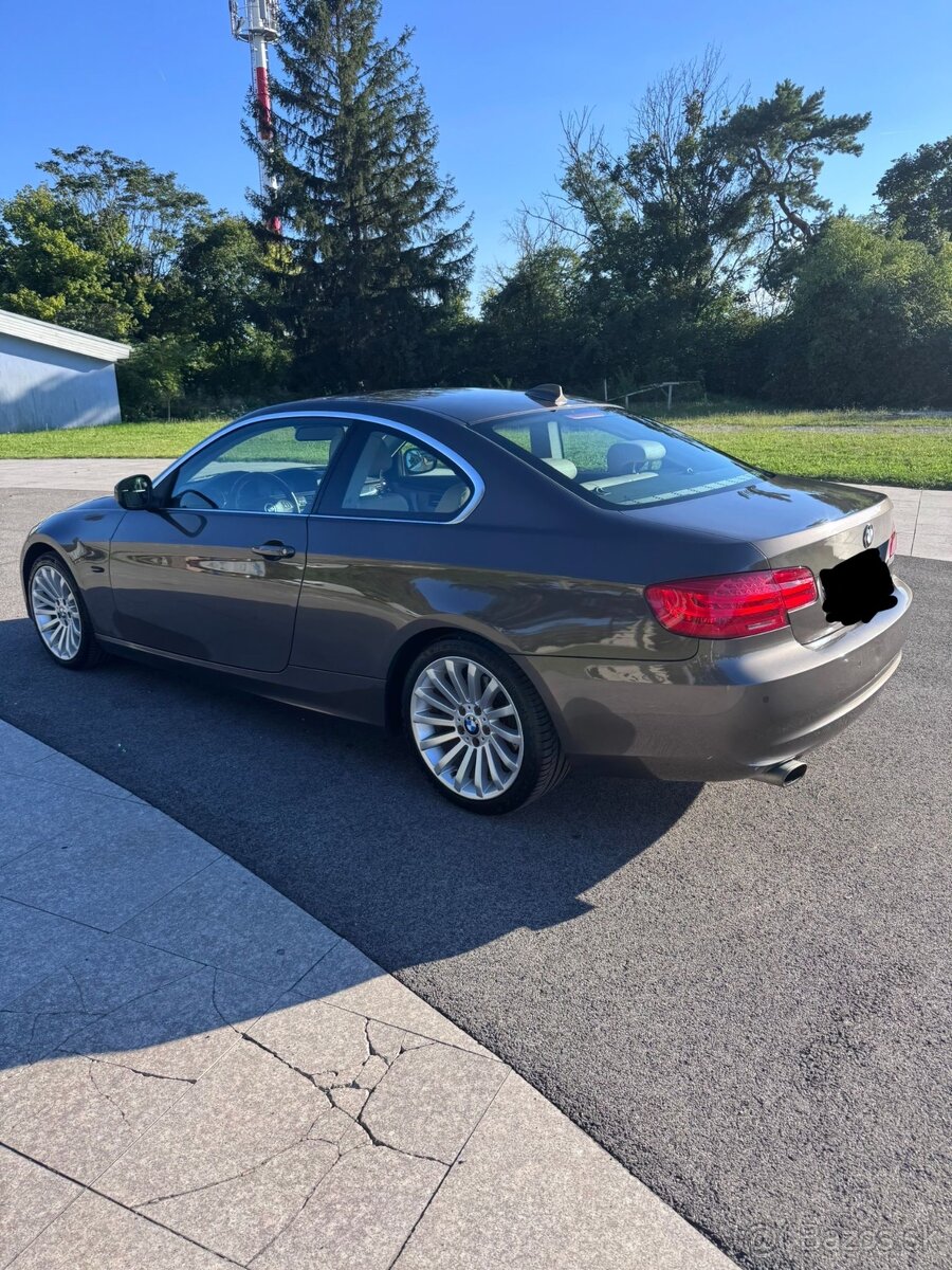 BMW 320d 3 Coupé 2011 - 4