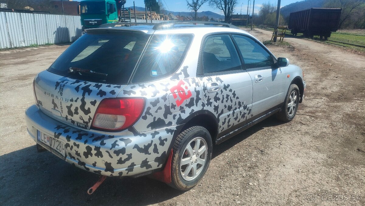 SUBARU IMPREZA 2.0i WAGON - 4