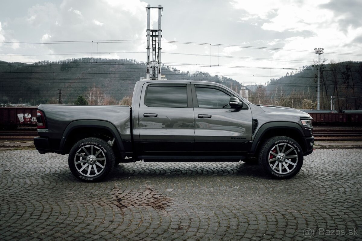 DODGE RAM TRX 6.2 HEMI V8 2022 - 4