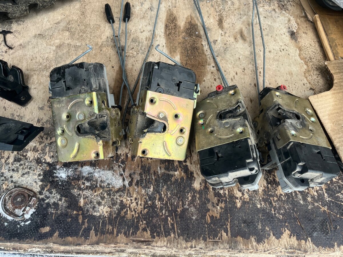 Zámky dverí Peugeot 206 - 4