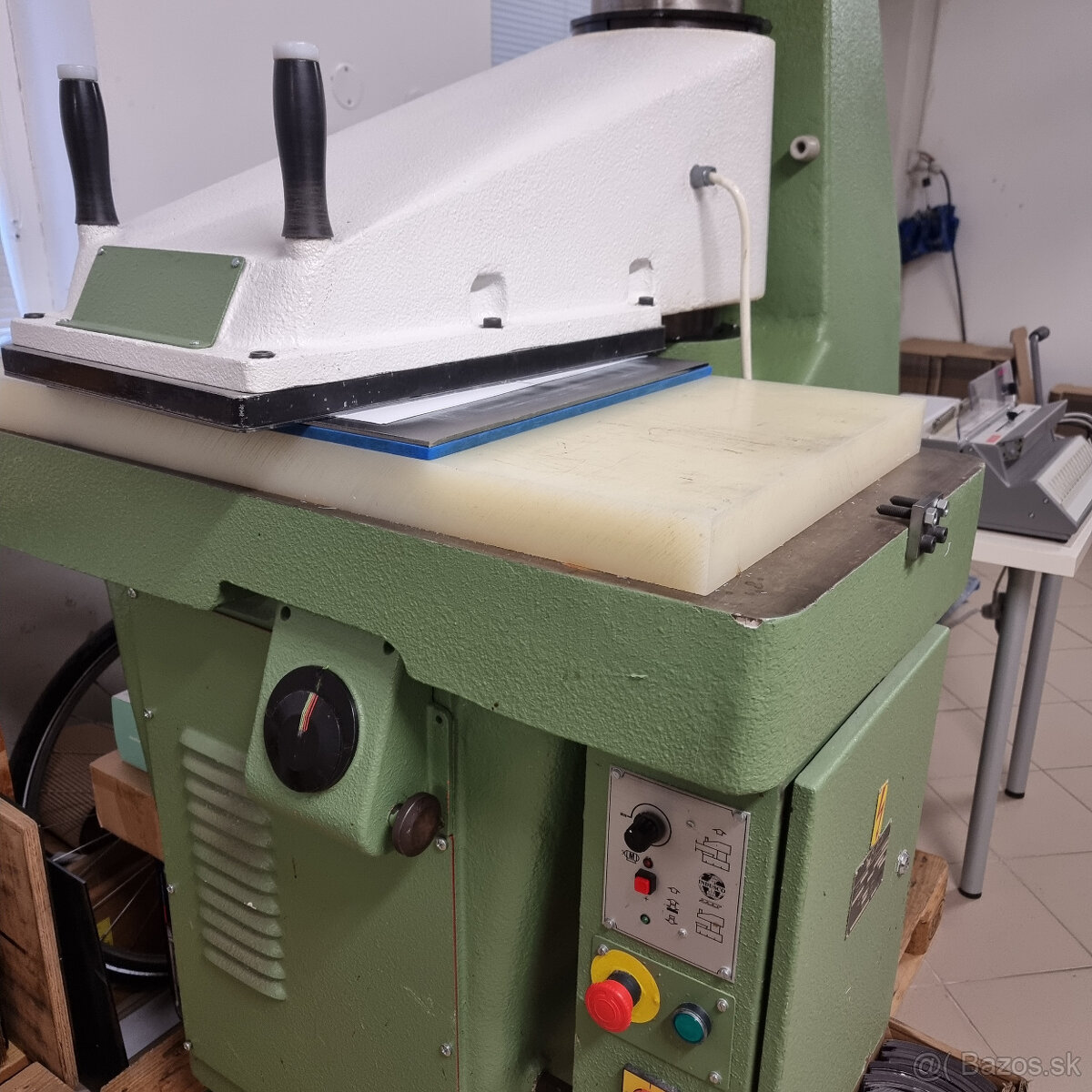 Hydraulický výsekový lis KAEV C106C – po kompletnom repase - 4