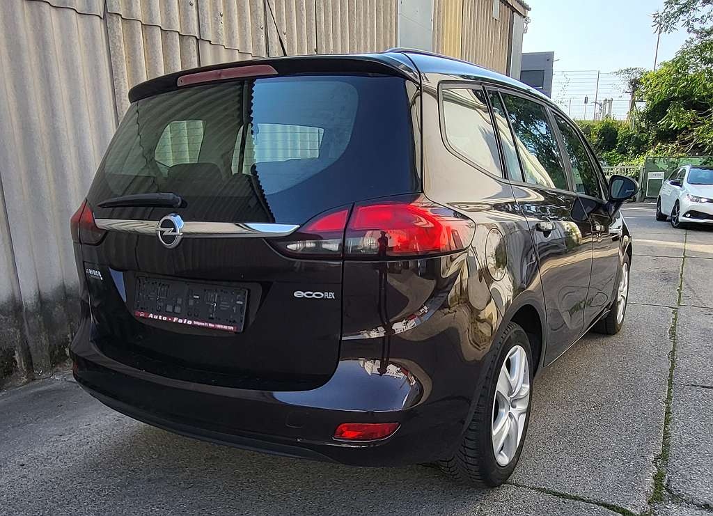 Opel Zafira Tourer 1.4i , 1.6i 103 kw r.2015 7 miestna - 4