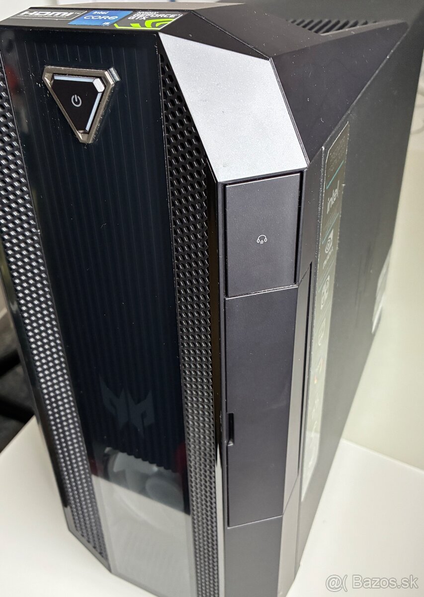 Acer Predator Orion 3000 - 4