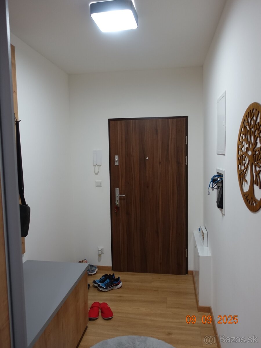 3 izbový byt s garážovým státím na ul. Popradská 64E, Košice - 4