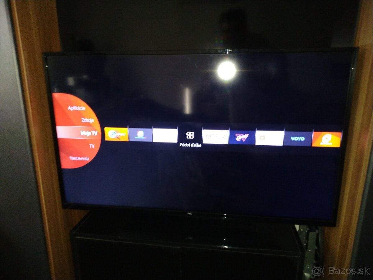 4K JVC 108cm televízor na opravu - 4
