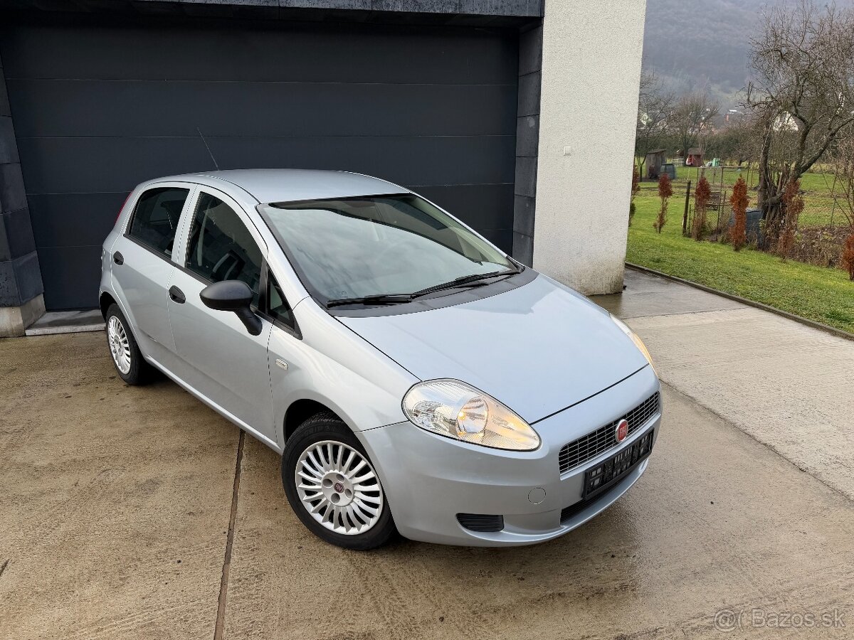 Fiat Grande Punto 1.4 8v Active - 4