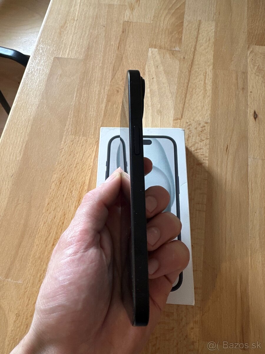 iPhone 15 128GB - 4