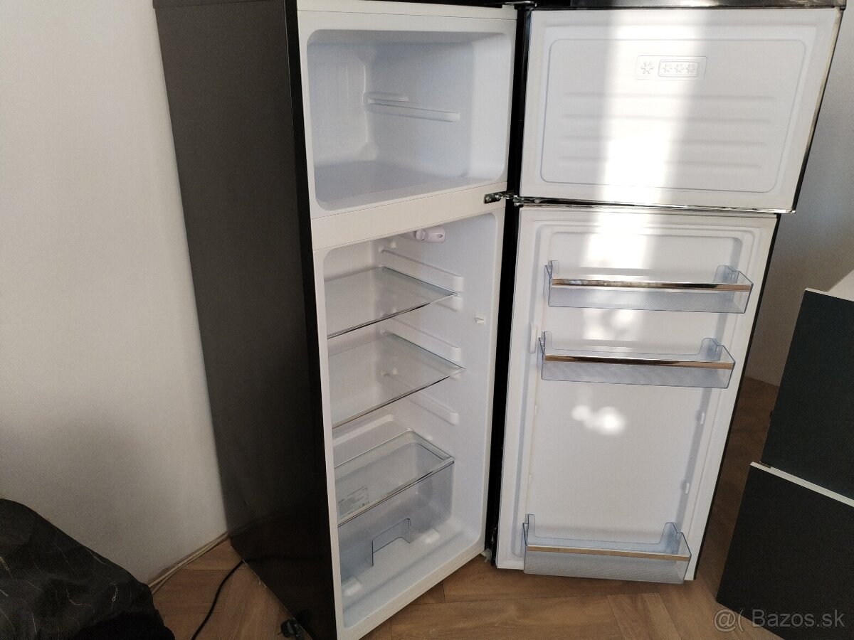 Čierna Amica - výborný stav - 4