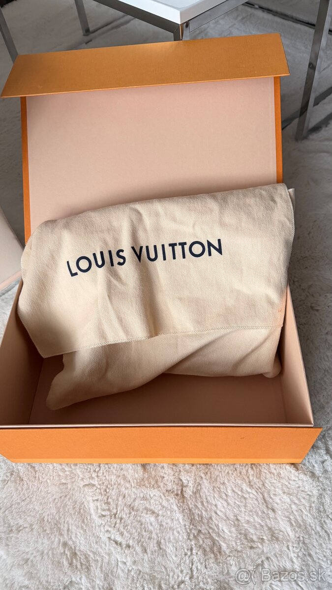 Louis Vuitton Pochette Metis - 4