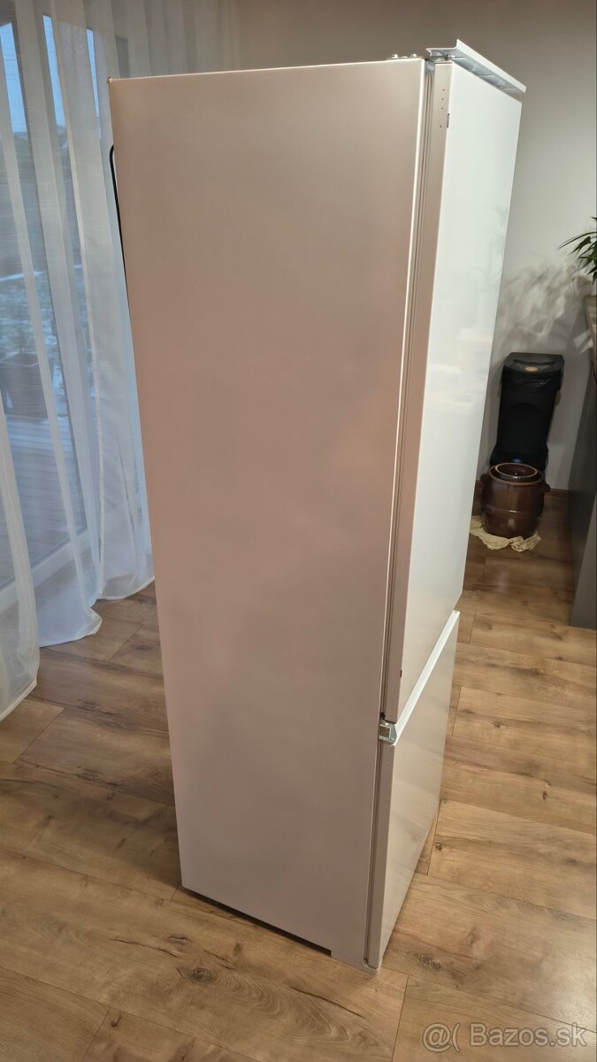 VSTAVANÁ CHLADNIČKA Philko - 4