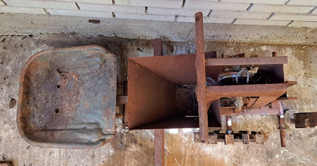 Predám sadzač zemiakov - 4