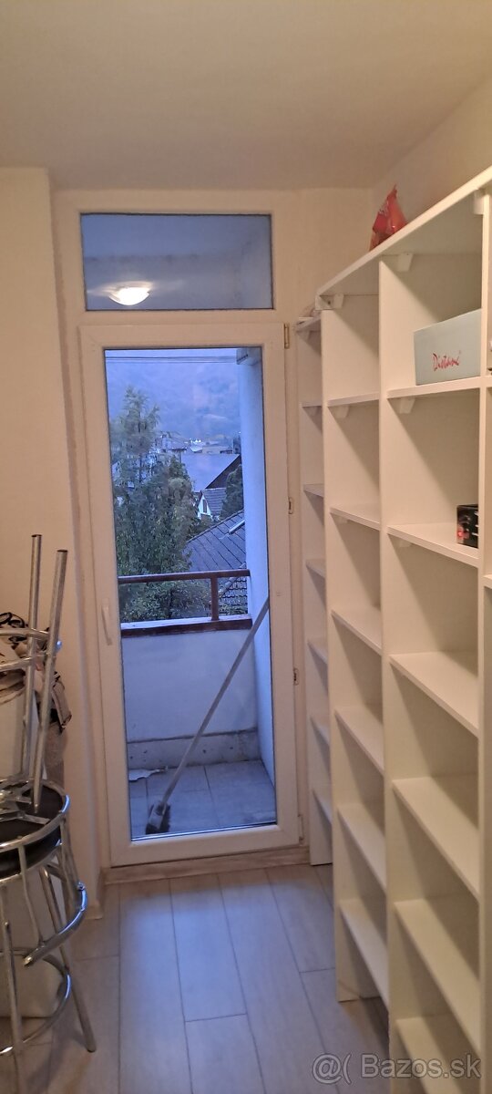 Prenájom 2,5 izbový byt ZC - 4