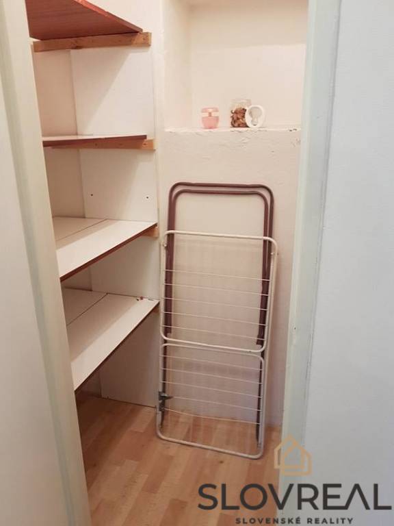 SLOVREAL - PREDAJ 2 IZBOVÝ BYT HANDLOVÁ - 4