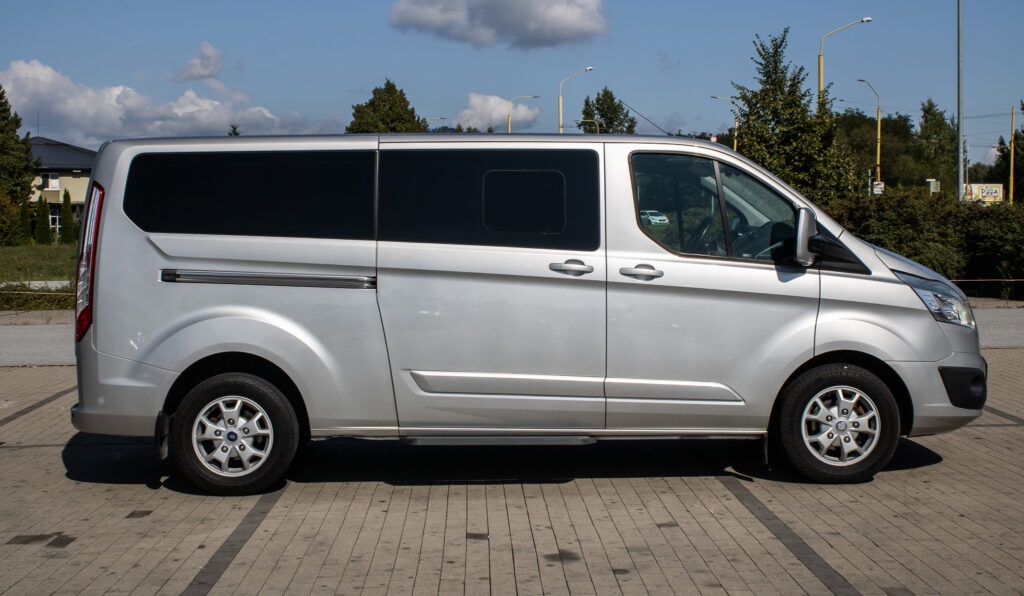 Ford Tourneo Custom 2.2 TDCi Titanium 114kW (2015) - 4