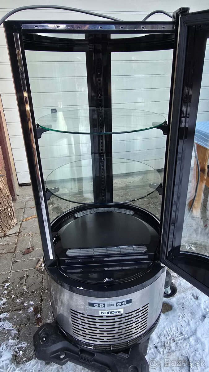 Vitrína na zákusky - 4