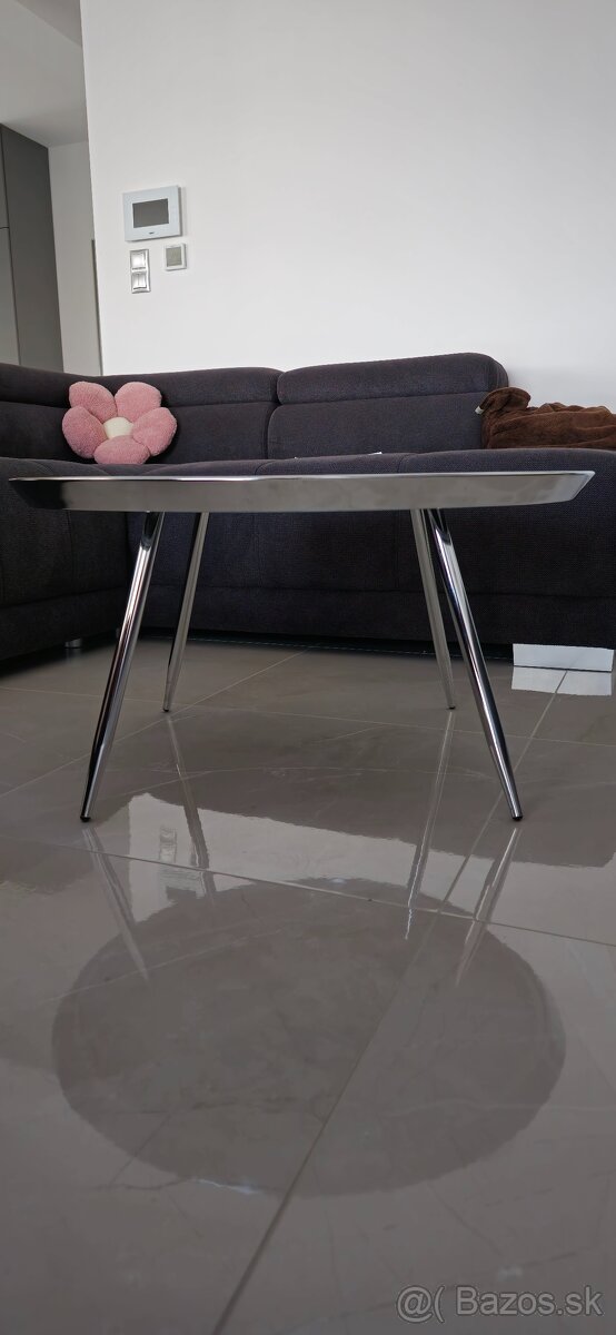 Sklenený konferenčný stolík - 4