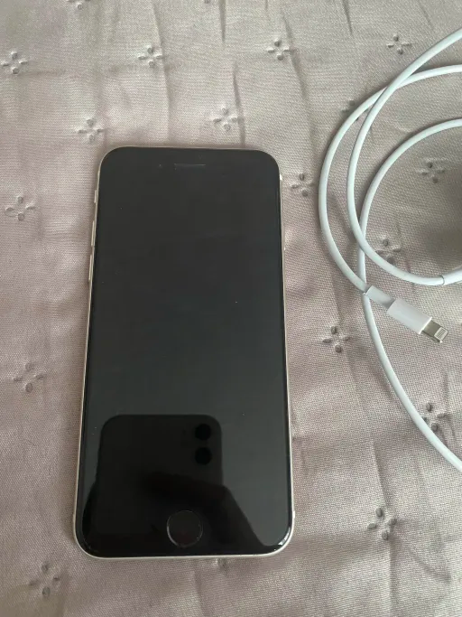 🍏 iPhone SE 2022 – TOP stav, žiadne problémy, 125 € 🍏 Pre - 4