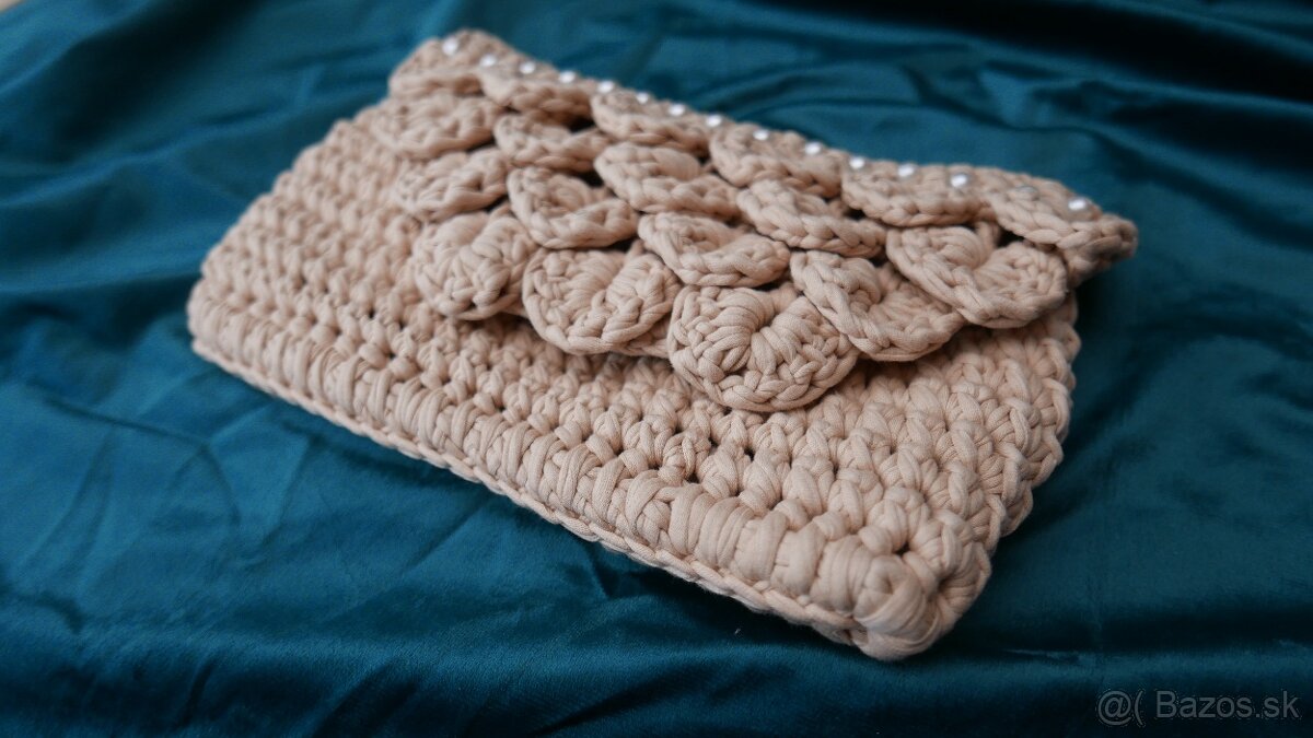 Predám štýlovu háčkovanu kabelku do ruky - 4