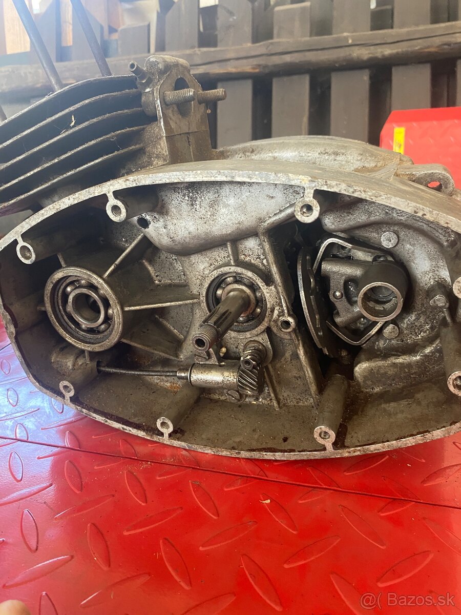 Motor čz 125 476 - 4