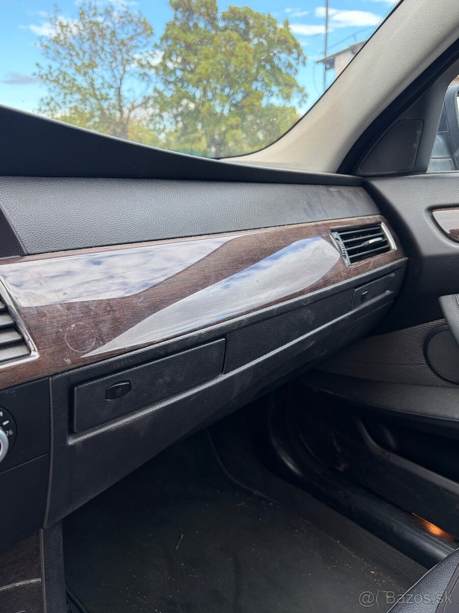 Interiér BMW E60 Lci Komfort vyhrev - 4