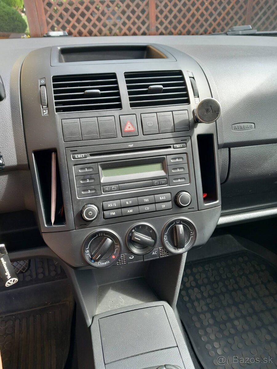 Volkswagen Polo - 4