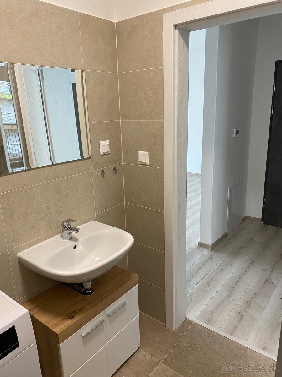 Prenajom 1izb byt v Bytci Thurzove sady - 4