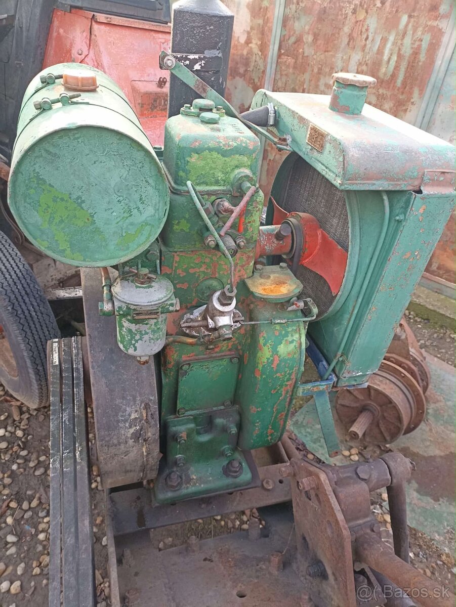 Traktory Svoboda 15 - 4