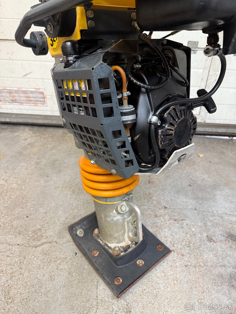 Vibračné dusadlo Bomag BT 65/4 - 4