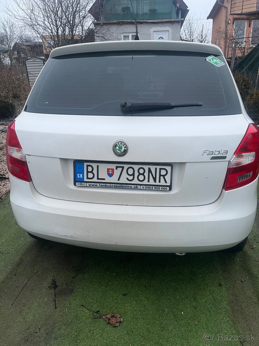 Skoda fabia 2. 1.2htp+lpg - 4