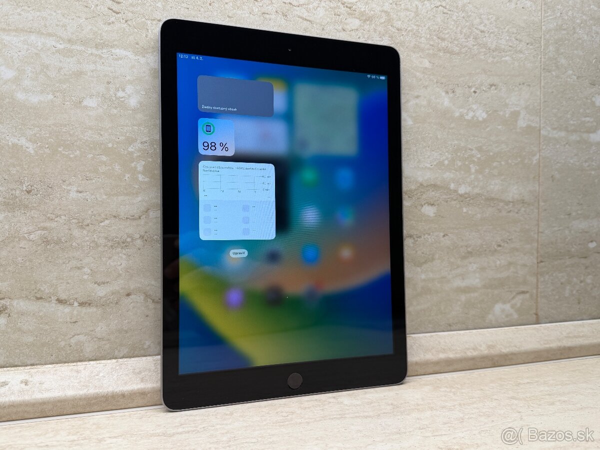 Apple iPad 5 32GB Wi-Fi, Space Gray - 4