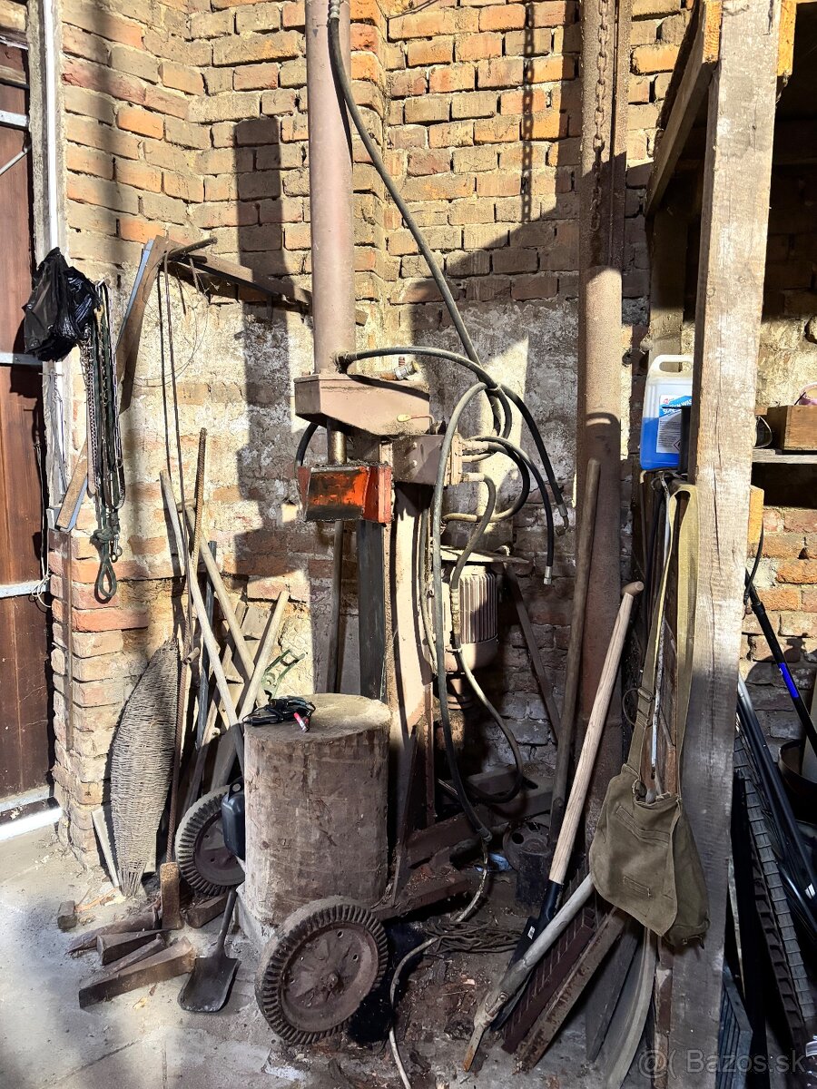 Štípačka na dřevo hydraulická - 4