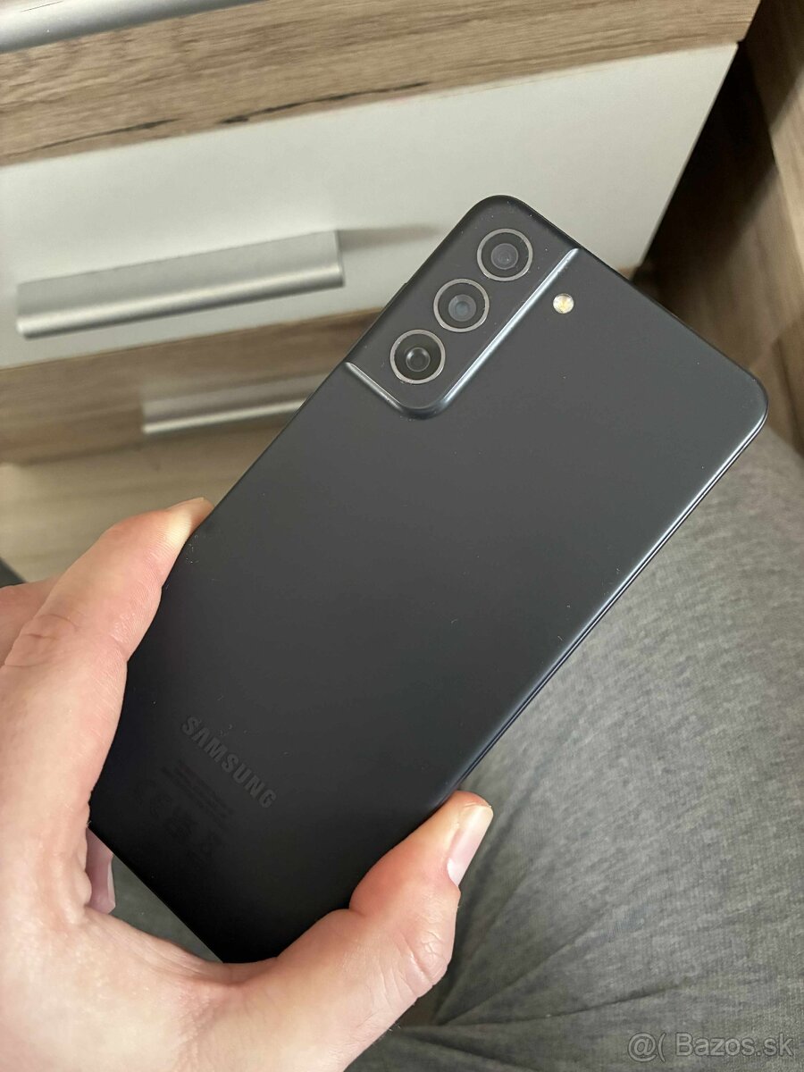 Predám Samsung Galaxy S21 FE 128gb - 4