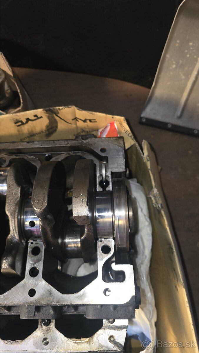 Kľukový hriadeľ volvo 2.4 d5 - 4