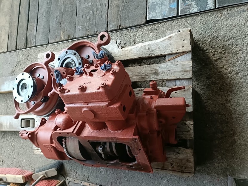 Pomocný motor buldozér T130/T170 - 4