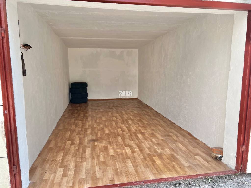 Staré Mesto, murovaná GARÁŽ Park Angelinum. SUPER CENA - 4