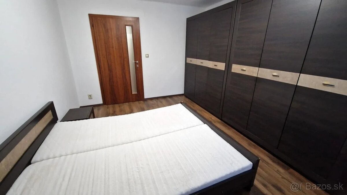 Prenájom 2 izb.byt, ul. Jarmočná Nitra Centrum - 4