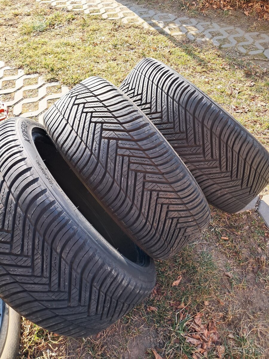 Celoročne pneu Hankook Kinergy 4S2 - 4