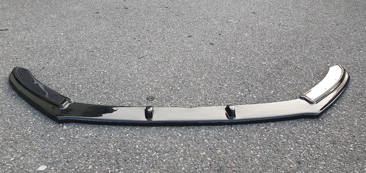 Podspoiler škoda scala - 4