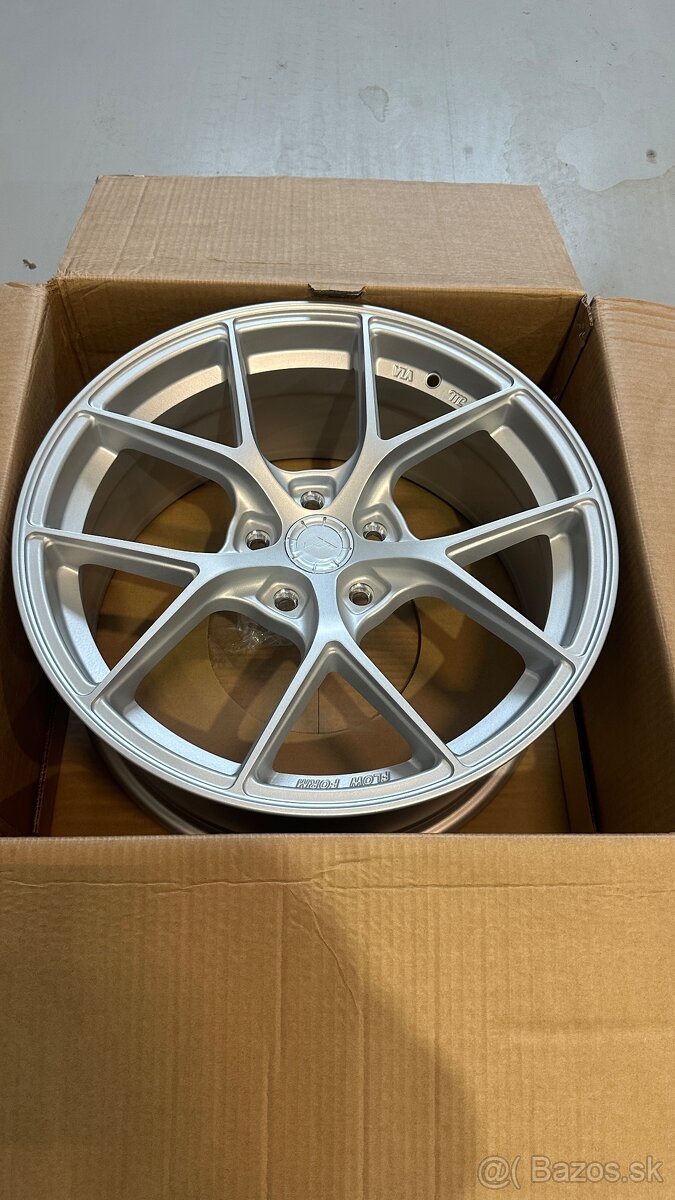 5x112 r18 Japan Racing SL01 - 4