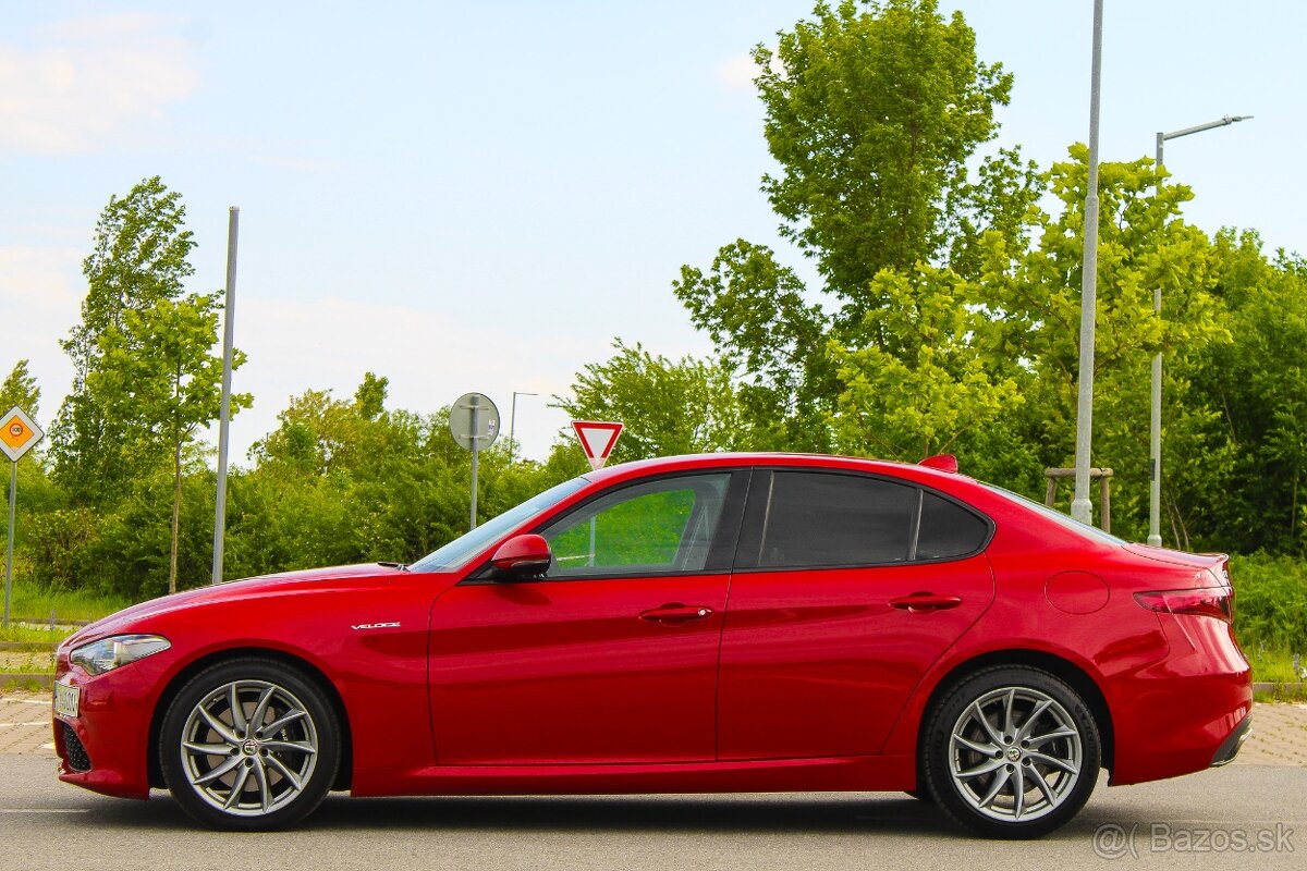 Alfa Romeo Giulia 2.2 JTDM Veloce AT AWD - 4