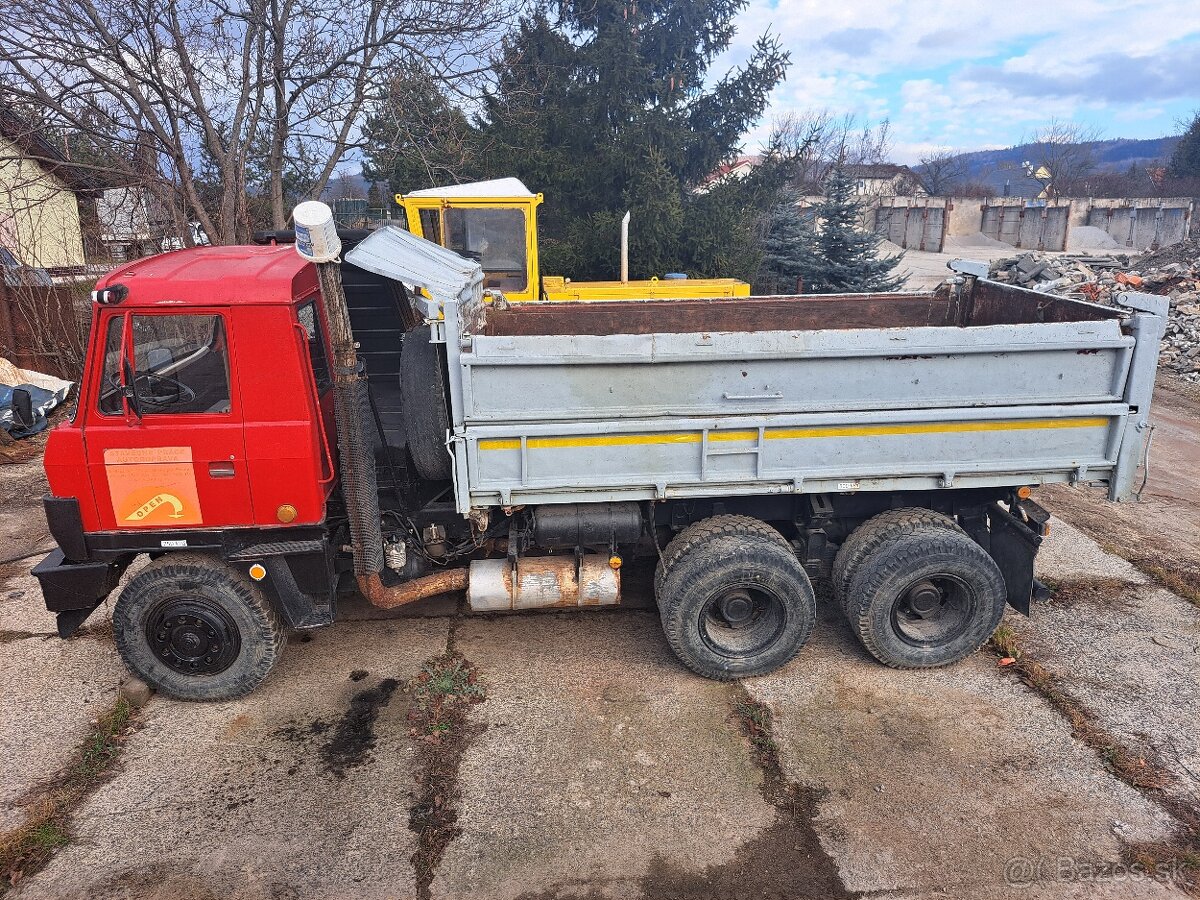 Sklápač Tatra T815 - 4