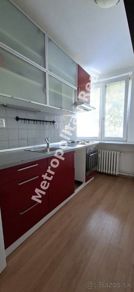 Slnečný a klimatizovaný 3 izbový byt s loggiou pri parku – foto 4