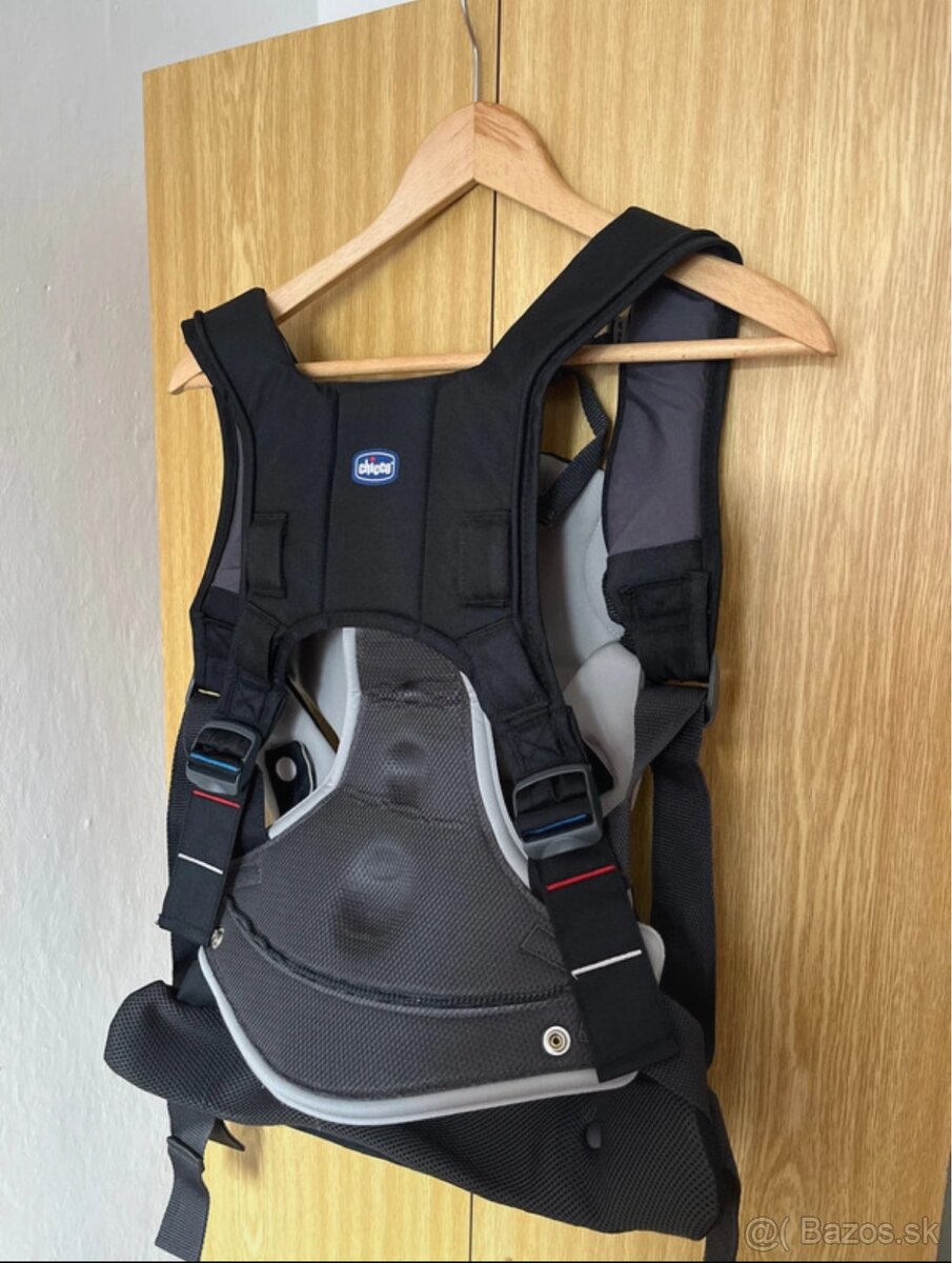 Predám ergonomický nosič Chicco Close to you 0+ - 4