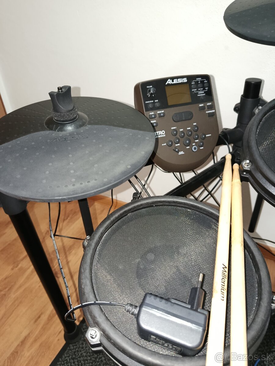 Bicie alesis - ako nové - 4
