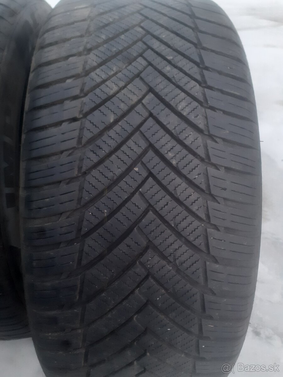 Celorocné 225/50r17 - 4